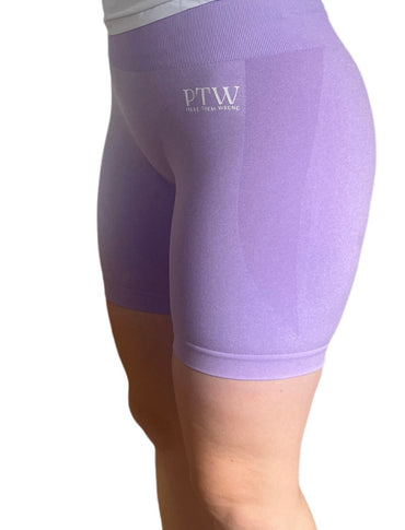Seamless yoga shorts light purple